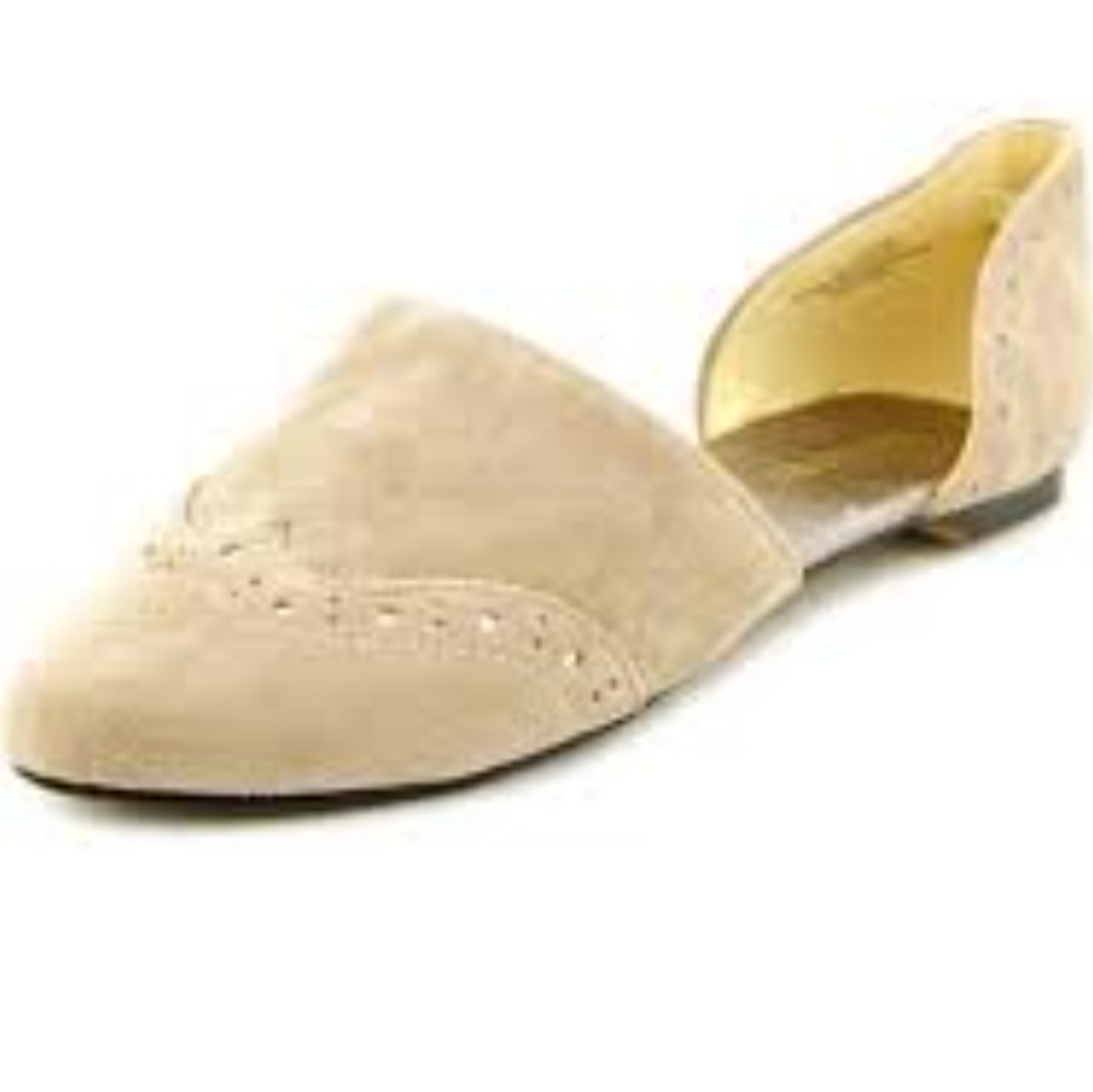 Restricted Lita perforated d'orsay flats size 9
